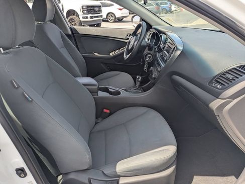 Used 2015 Kia Optima LX FWD image 29