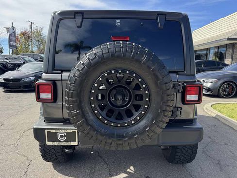 Used 2019 Jeep Wrangler Unlimited Sport S image 6