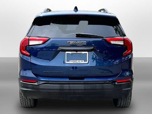 Used 2022 GMC Terrain SLE w/ Driver Convenience Package AWD/4WD image 4