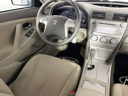 Used 2011 Toyota Camry LE w/ LE Extra-Value Pkg FWD image 30
