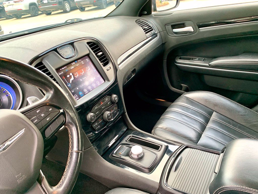 Used 2021 Chrysler 300 S RWD image 36