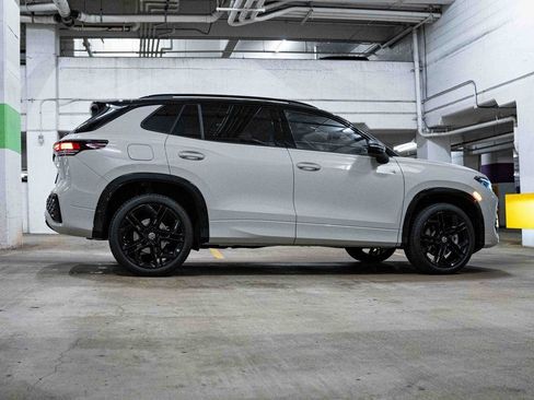 New 2026 Volkswagen Tiguan SE R-Line image 7