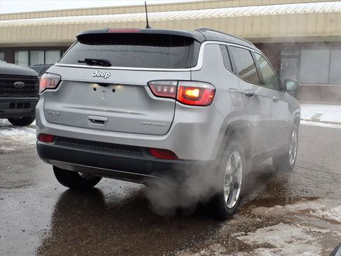 Used 2018 Jeep Compass Limited image 5