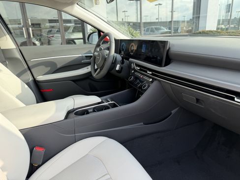 New 2026 Hyundai Sonata SEL FWD image 18