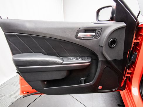 Used 2017 Dodge Charger R/T Scat Pack w/ Beats Audio Group RWD image 44