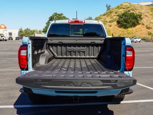 New 2026 GMC Canyon Denali image 9