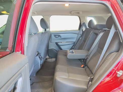 Used 2024 Nissan Rogue S image 23