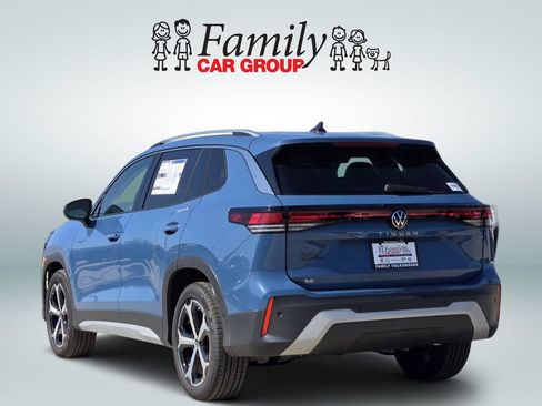New 2026 Volkswagen Tiguan SE FWD image 3