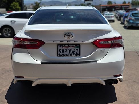 Used 2019 Toyota Camry SE w/ Carpet Mat Package FWD image 11