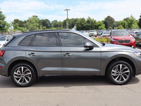 Used 2024 Audi Q5 2.0T Premium w/ Summer of Audi Package AWD/4WD image 4