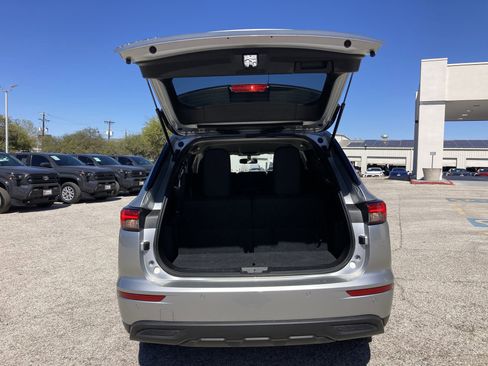 Used 2024 Mitsubishi Outlander ES image 21