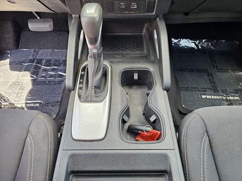 Used 2024 Nissan Frontier SV RWD image 24
