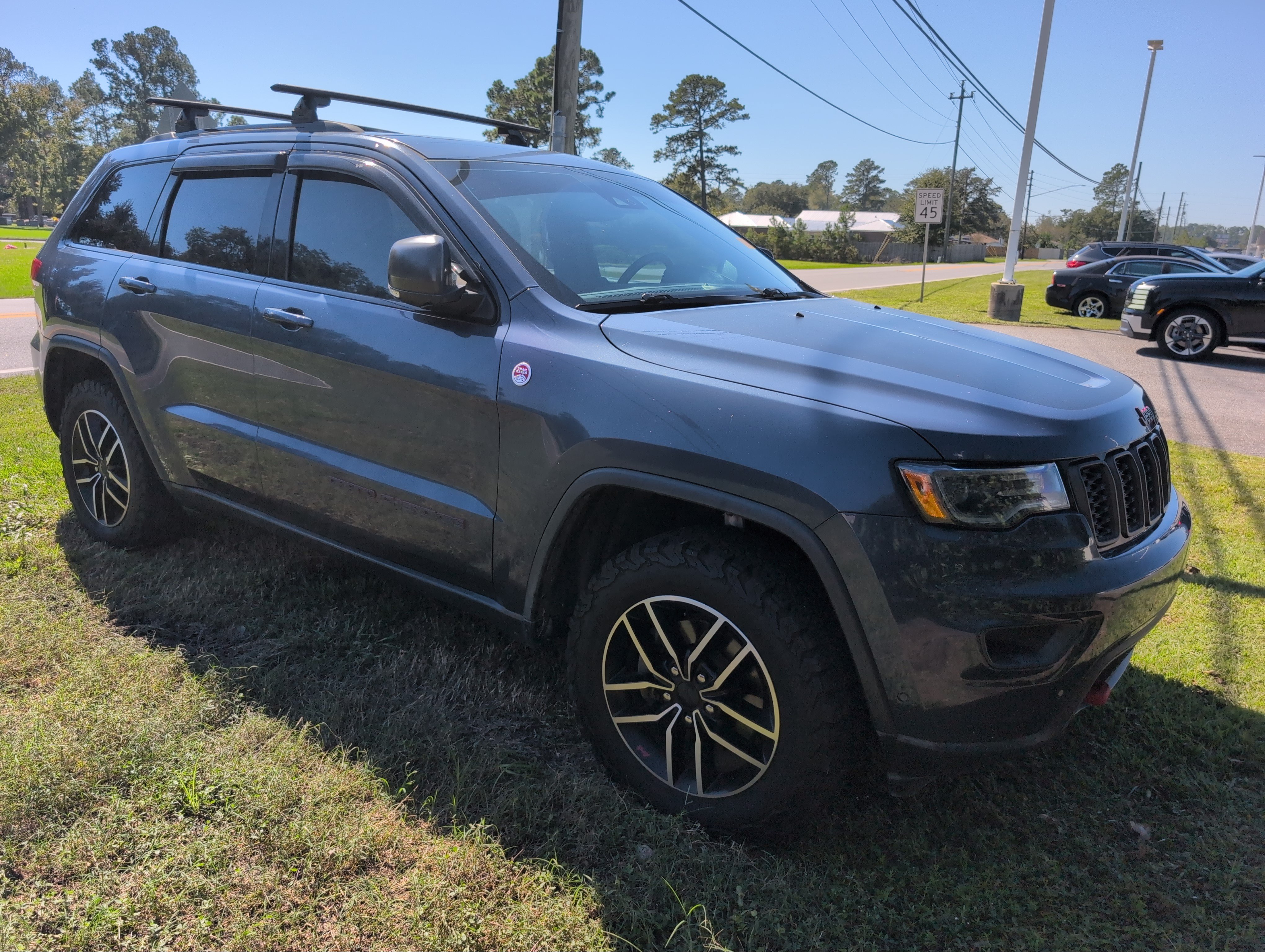 Used 2020 Jeep Grand Cherokee Trailhawk w/ Trailhawk Luxury Group AWD/4WD image 1