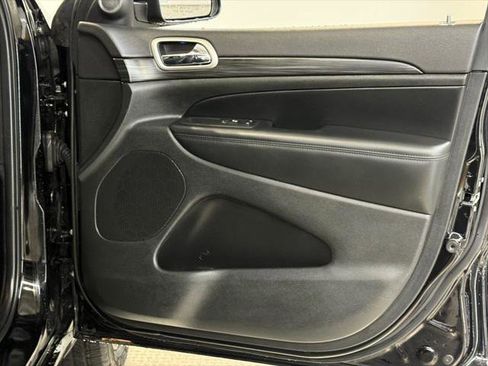 Certified 2022 Jeep Grand Cherokee Laredo X image 15