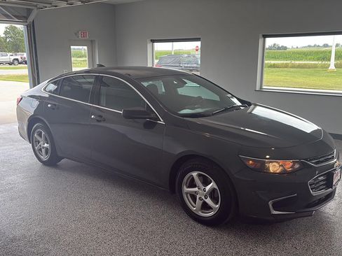 Used 2018 Chevrolet Malibu LS FWD image 5