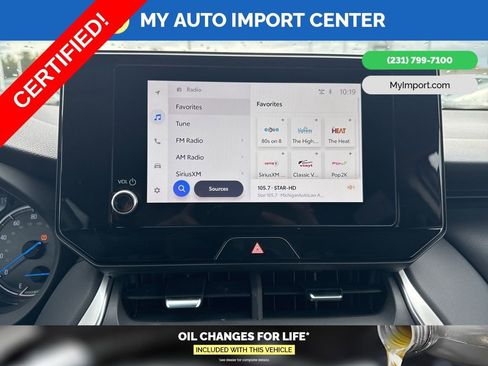 Used 2024 Toyota Venza LE image 19