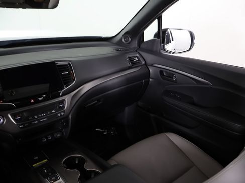 Used 2024 Honda Passport EX-L image 37