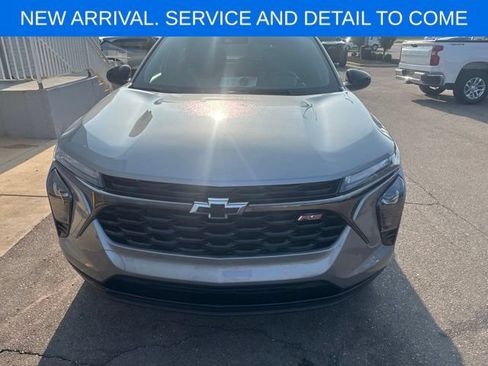 Certified 2024 Chevrolet Trax RS w/ Driver Confidence Package FWD image 4