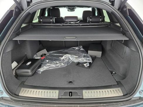 New 2026 Land Rover Range Rover Velar Dynamic SE image 14