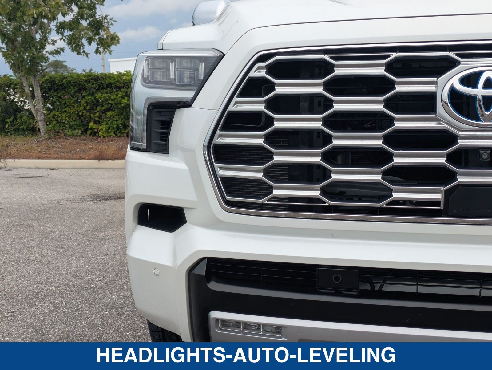 Used 2024 Toyota Sequoia Capstone AWD/4WD image 10