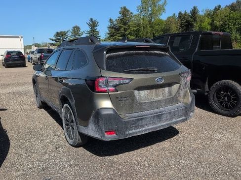 Used 2025 Subaru Outback Onyx Edition AWD/4WD image 6