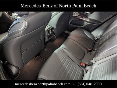 Used 2025 Mercedes-Benz GLC 300 image 12