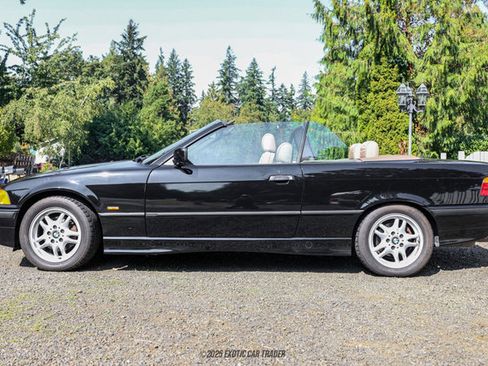 Used 1999 BMW 323i Convertible image 3