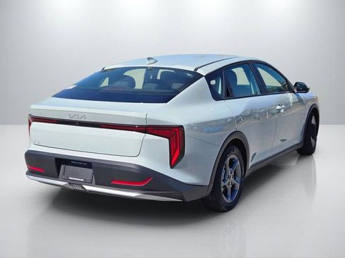 New 2026 Kia K4 FWD image 6