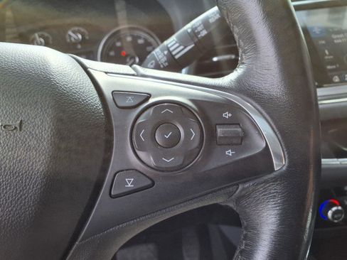 Used 2020 Buick Enclave Essence w/ Sport Touring Edition image 17