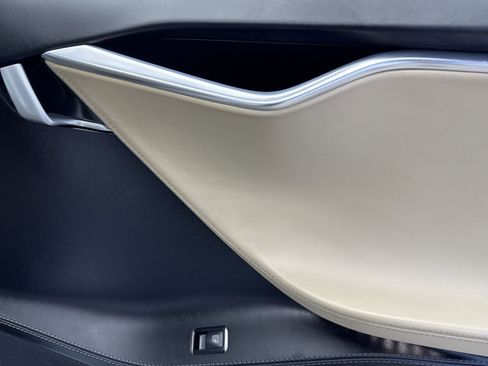 Used 2016 Tesla Model S P90D image 36