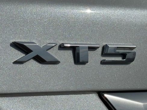Certified 2023 Cadillac XT5 Sportv w/ Technology Package image 9