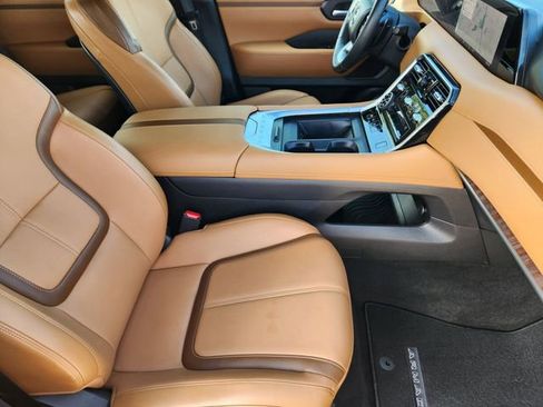 Used 2025 Nissan Armada SL w/ Captain's Chari Seat Package AWD/4WD image 12