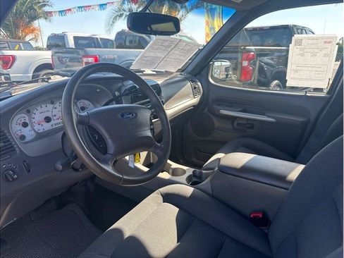 Used 2002 Ford Explorer Sport Trac 2WD image 9