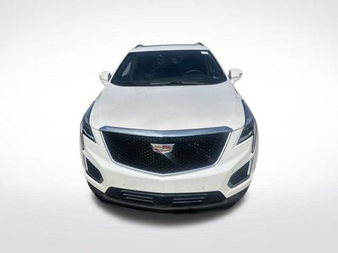 Certified 2025 Cadillac XT5 Sportv w/ Technology Package AWD/4WD image 3