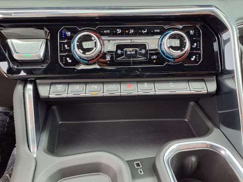 New 2025 GMC Sierra 2500 Denali Ultimate w/ Max Trailering Package image 12