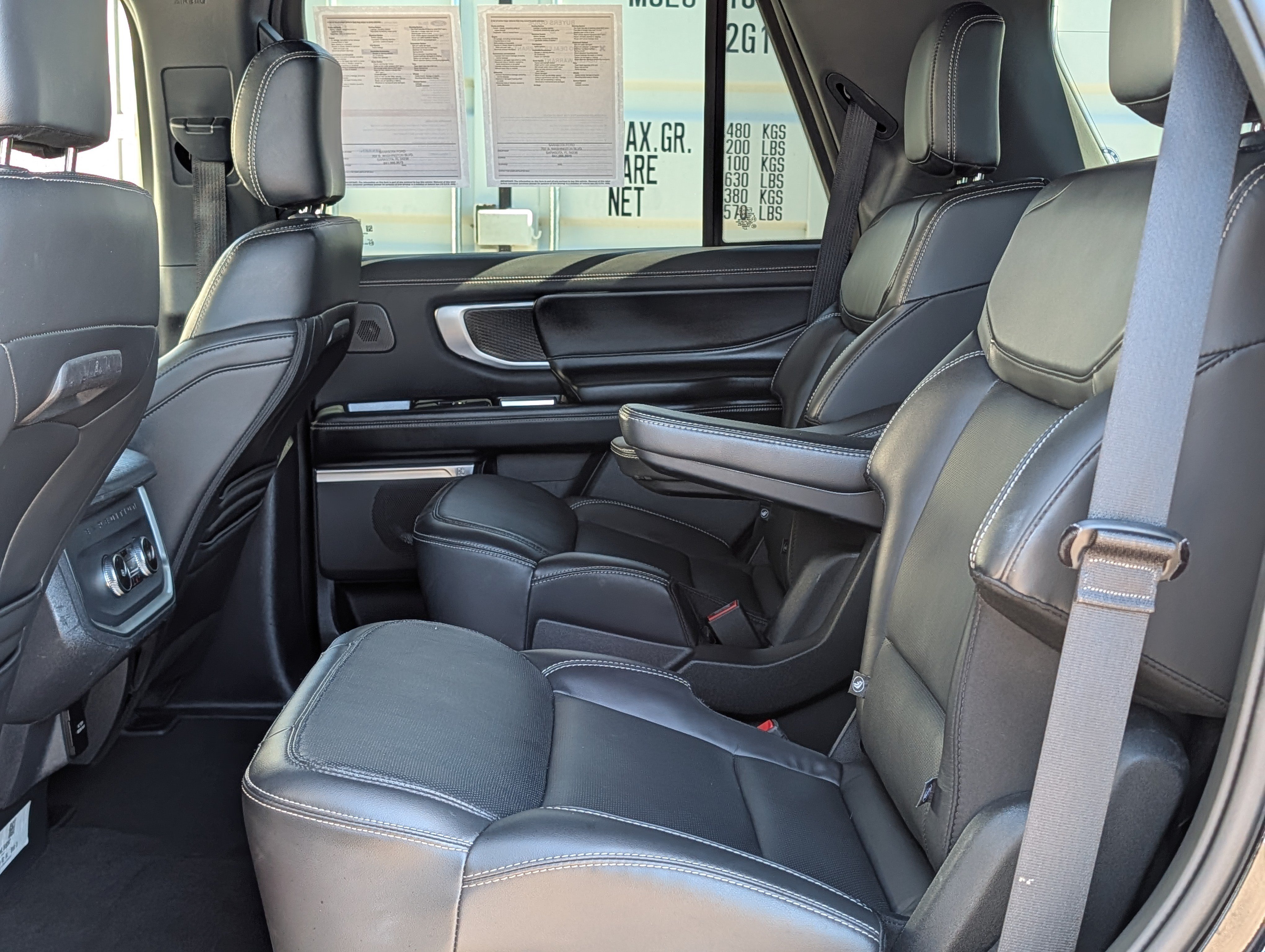 Certified 2025 Ford Expedition Platinum w/ Stealth Performance Package AWD/4WD image 18