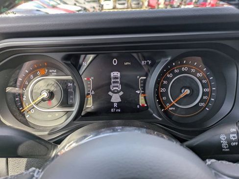 New 2025 Jeep Wrangler Unlimited Sahara AWD/4WD image 24