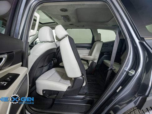Used 2022 Kia Telluride SX w/ SX Prestige Package AWD/4WD image 29
