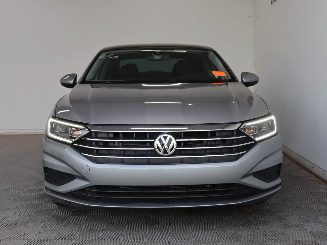 Used 2019 Volkswagen Jetta SEL FWD image 2