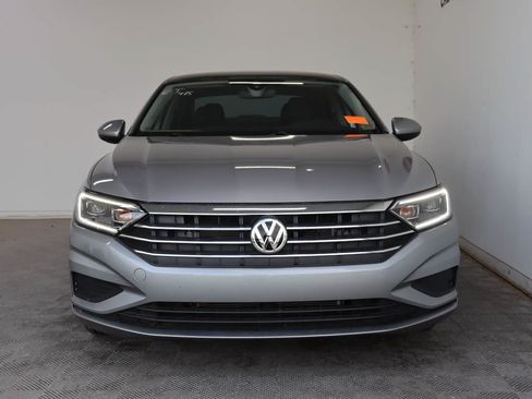Used 2019 Volkswagen Jetta SEL FWD image 2