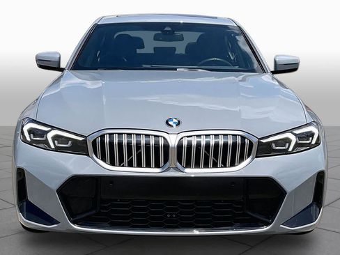 Used 2026 BMW 330i Sedan w/ M Sport Package RWD image 4