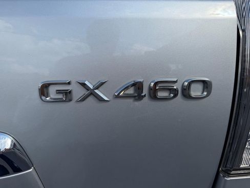 Used 2018 Lexus GX 460 Premium w/ Premium Package AWD/4WD image 11