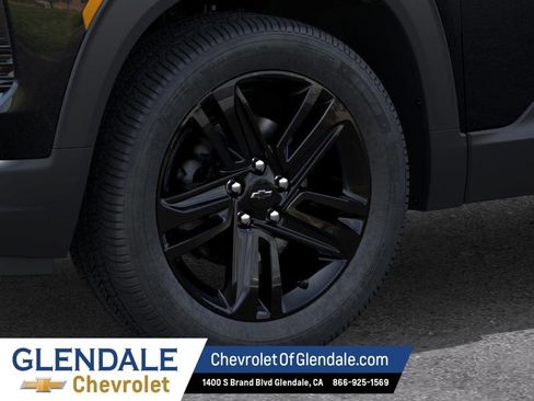 New 2026 Chevrolet TrailBlazer LT w/ Midnight Edition FWD image 9