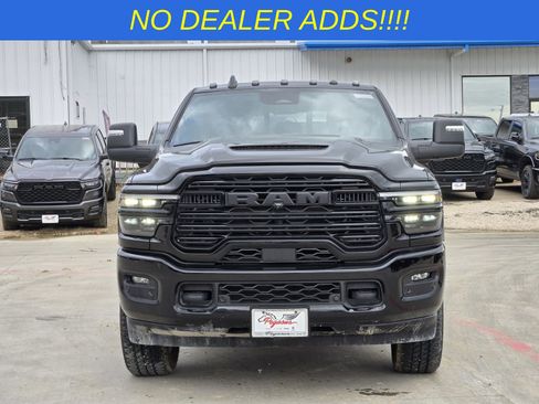 New 2026 RAM 2500 Laramie AWD/4WD image 7