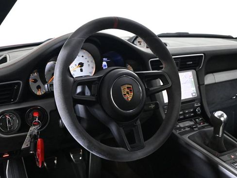 Certified 2018 Porsche 911 GT3 RWD image 12