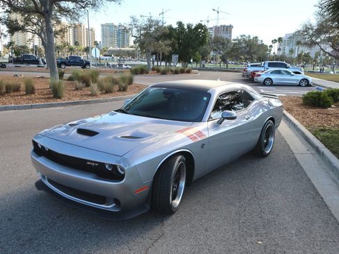 Used 2015 Dodge Challenger SRT Hellcat image 8