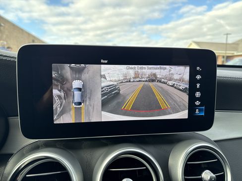 Used 2023 Mercedes-Benz GLC 300 4MATIC Coupe image 20