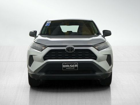 Used 2022 Toyota RAV4 LE AWD/4WD image 8