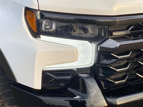 Used 2023 Chevrolet Silverado 1500 ZR2 w/ Technology Package image 4