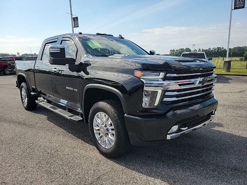 Used 2021 Chevrolet Silverado 2500 High Country w/ Z71 Off-Road Package AWD/4WD image 3